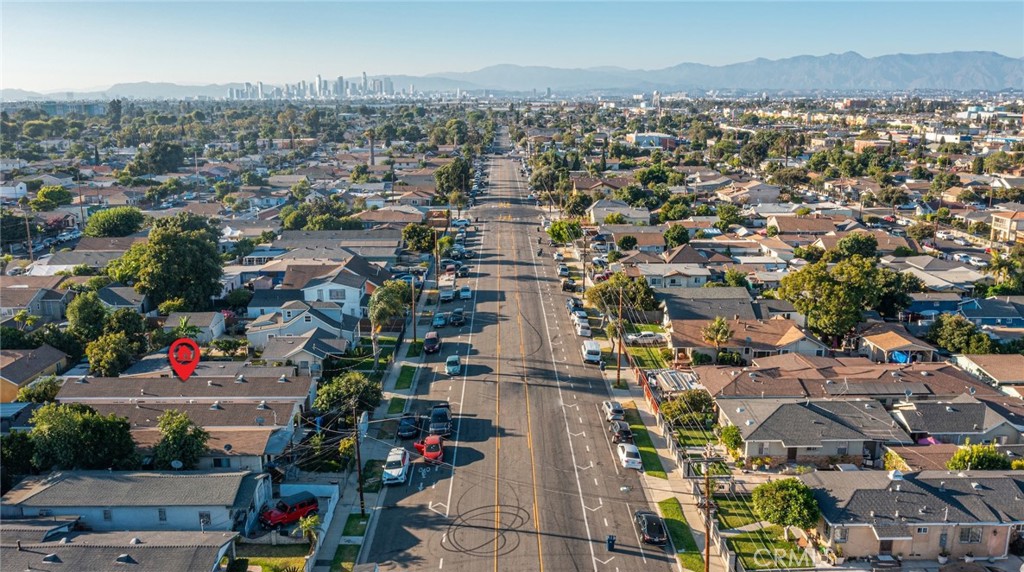 https://media.crmls.org/medias/e3b2b185-b71c-425e-b6d4-ecc382786d0e.jpg?preset=X-Large