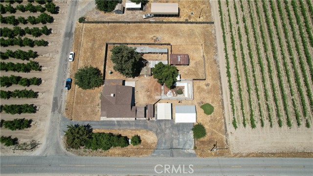 1492 W Sumner Avenue, Fresno CA: https://media.crmls.org/medias/e3b2e098-8cf6-4f70-b158-3bdaec59b320.jpg