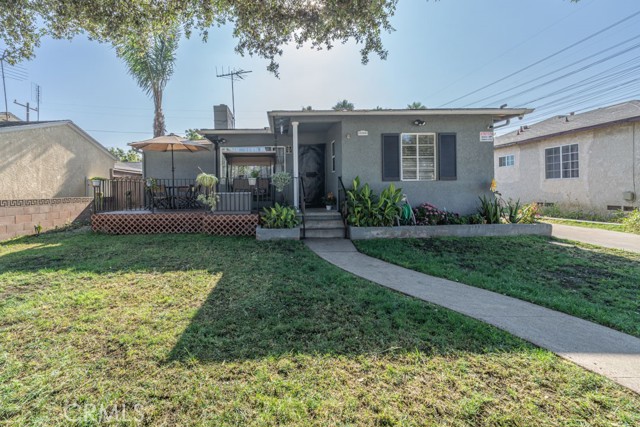 6933 Delta Avenue, Long Beach CA: https://media.crmls.org/medias/e3b2ebf8-0ed7-4391-8a89-097c8931dfd8.jpg