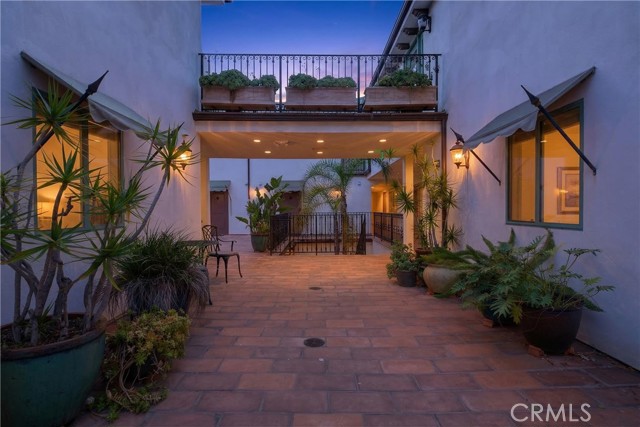Detail Gallery Image 56 of 69 For 4301 Los Feliz #12,  Los Angeles,  CA 90027 - 2 Beds | 3 Baths