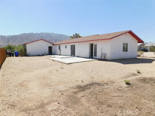 Detail Gallery Image 3 of 24 For 73570 Cedar Dr, Twentynine Palms,  CA 92277 - 4 Beds | 2 Baths