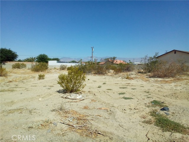 Detail Gallery Image 2 of 5 For 93 via Vista, Desert Hot Springs,  CA 92240 - – Beds | – Baths