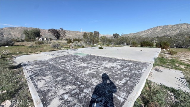 Detail Gallery Image 2 of 10 For 9176 Rose Eden, Morongo Valley,  CA 92256 - 3 Beds | 1 Baths