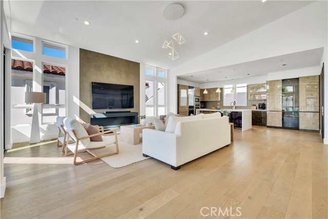 Detail Gallery Image 5 of 73 For 719 1st Pl, Hermosa Beach,  CA 90254 - 4 Beds | 4 Baths