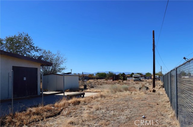 Detail Gallery Image 17 of 18 For 9632 Juniper St, Apple Valley,  CA 92308 - 5 Beds | 3 Baths