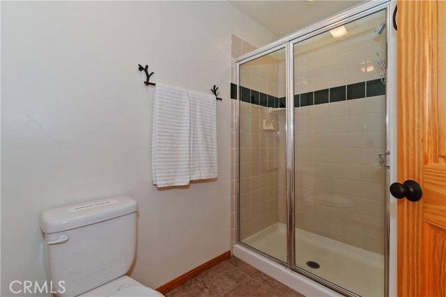 379 Fawntrail Place, Big Bear Lake CA: https://media.crmls.org/medias/e3b6cb86-ec37-4a97-a6a5-2115715321a7.jpg