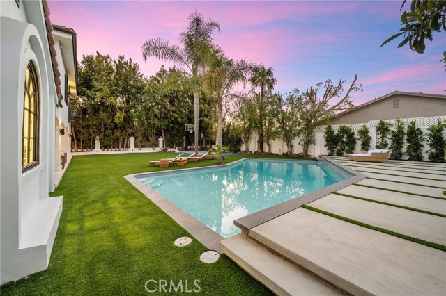 14257 Chandler Boulevard photo 10