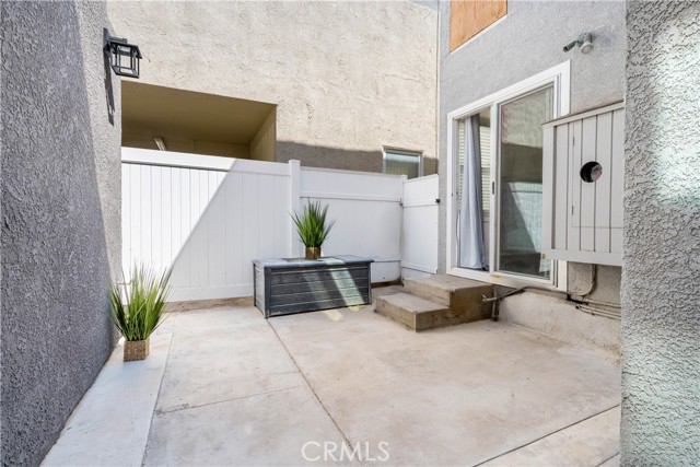 1003 Seal Way, Seal Beach CA: https://media.crmls.org/medias/e3b73d8e-ed0f-442f-a37c-617e5f49fd0c.jpg