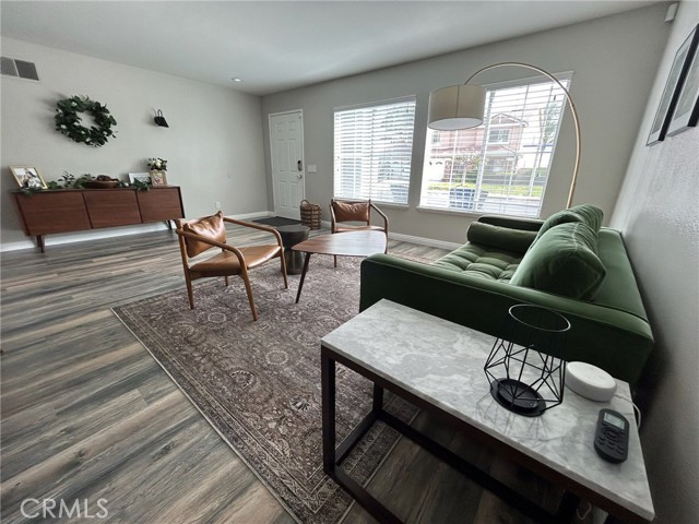 Detail Gallery Image 6 of 18 For 3324 Big Dipper Cir, Corona,  CA 92882 - 5 Beds | 4 Baths