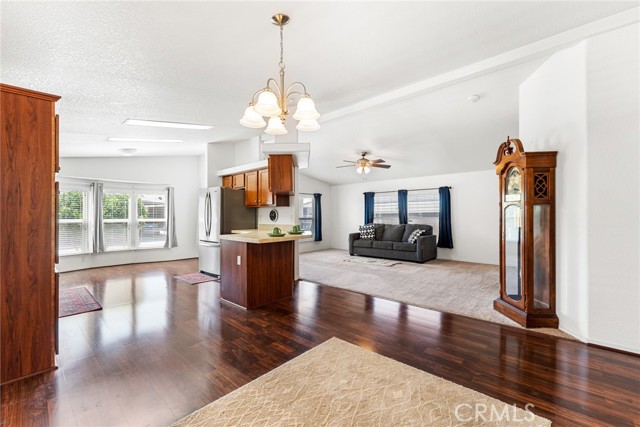 44725 E Florida Avenue, Hemet CA: https://media.crmls.org/medias/e3b8b85d-587a-42e3-980d-4ee0935b7dc6.jpg