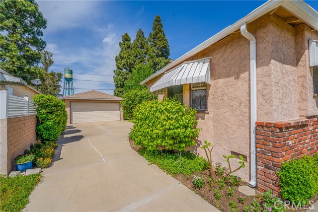 Detail Gallery Image 2 of 20 For 10608 Beak Ave, South Gate,  CA 90280 - 3 Beds | 2 Baths