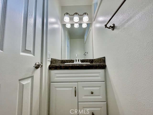 https://media.crmls.org/medias/e3b9ad72-cb8d-4055-8117-347cbbf9f7a9.jpg?preset=X-Large
