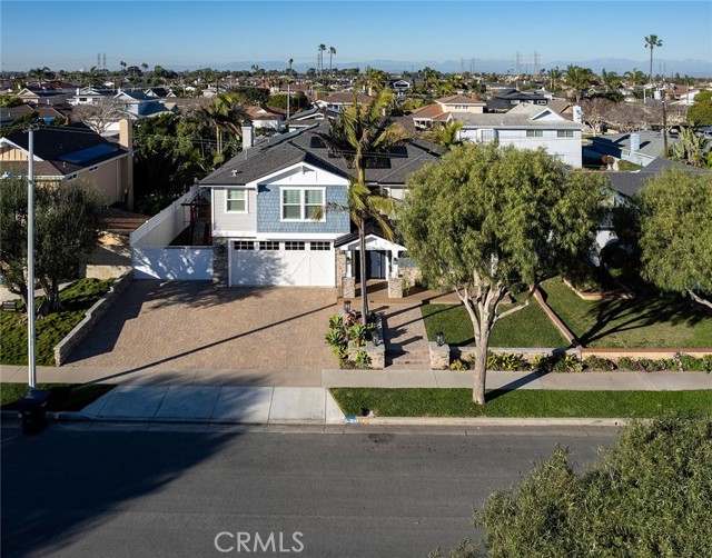 Detail Gallery Image 37 of 40 For 9141 Mahalo Dr, Huntington Beach,  CA 92646 - 6 Beds | 4 Baths