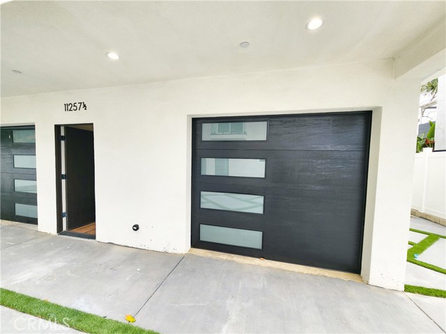 Detail Gallery Image 10 of 12 For 11257 Tiara St #1/2,  North Hollywood,  CA 91601 - 4 Beds | 3/1 Baths