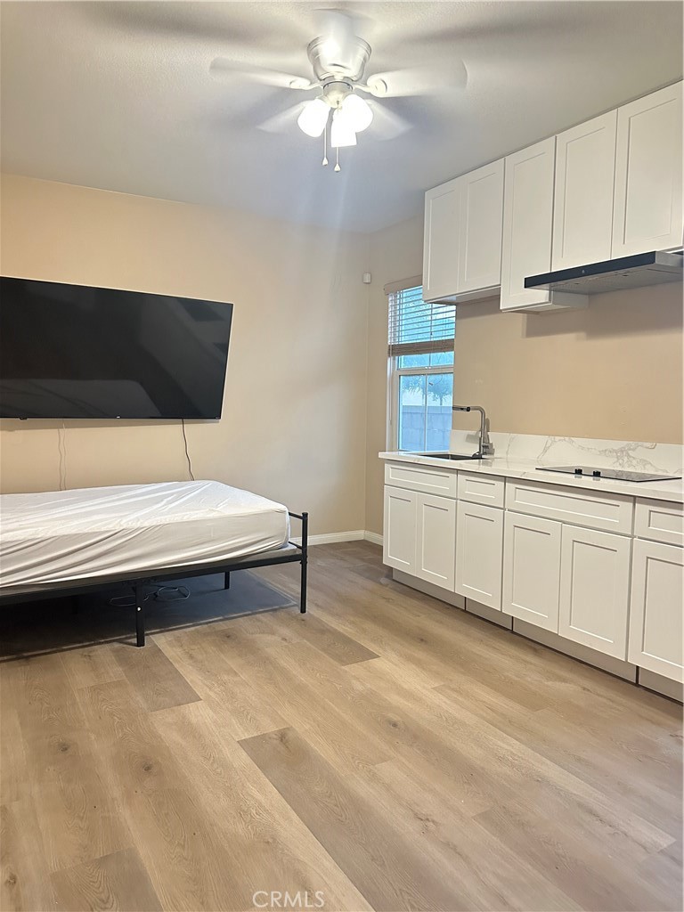 12609 Dupont