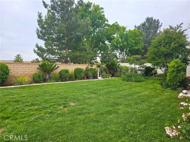 Detail Gallery Image 6 of 36 For 197 Potter Creek, Beaumont,  CA 92223 - 2 Beds | 2 Baths