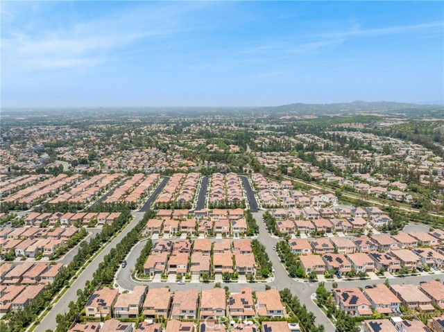 126 Paxton, Irvine CA: https://media.crmls.org/medias/e3bbabad-3a0d-43fa-b60a-02c090dcdb9c.jpg