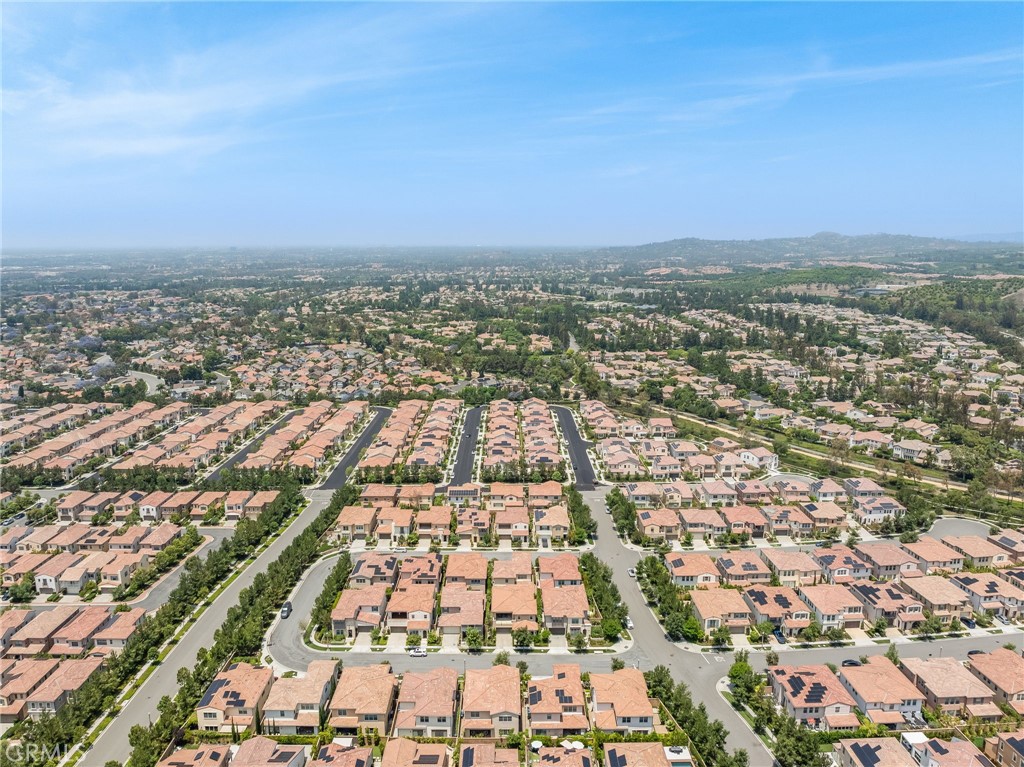 https://media.crmls.org/medias/e3bbabad-3a0d-43fa-b60a-02c090dcdb9c.jpg?preset=X-Large