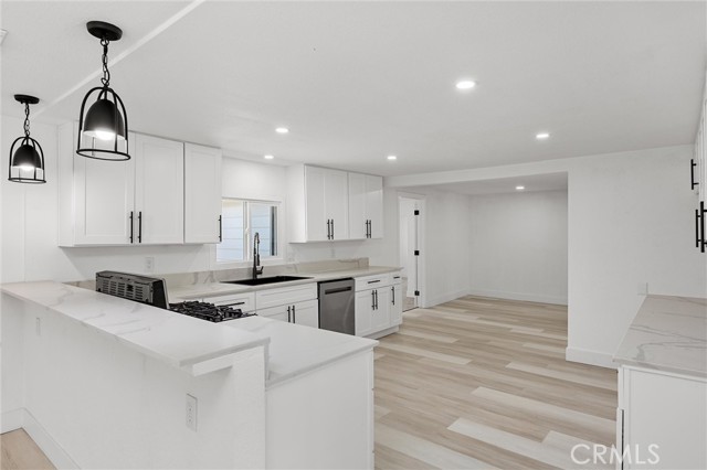 Detail Gallery Image 11 of 40 For 8880 Greenfield Park Dr, Bakersfield,  CA 93307 - 3 Beds | 3/1 Baths