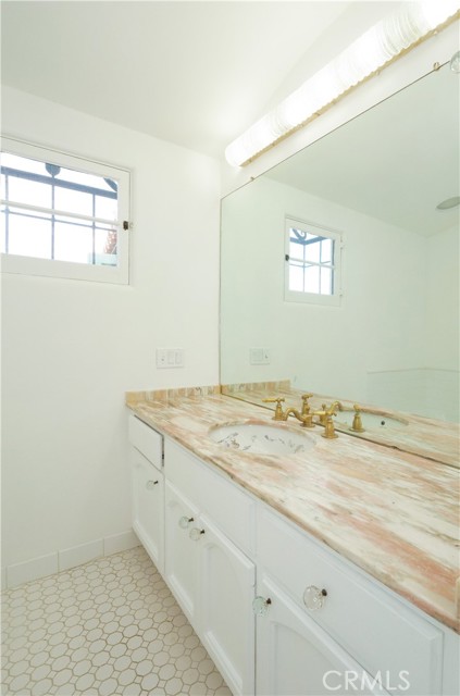 Detail Gallery Image 21 of 45 For 529 Palos Verdes Dr, Palos Verdes Estates,  CA 90274 - 4 Beds | 4 Baths