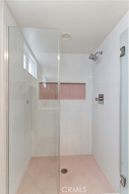 Detail Gallery Image 21 of 36 For 258 Walnut, Newport Beach,  CA 92663 - 3 Beds | 2 Baths