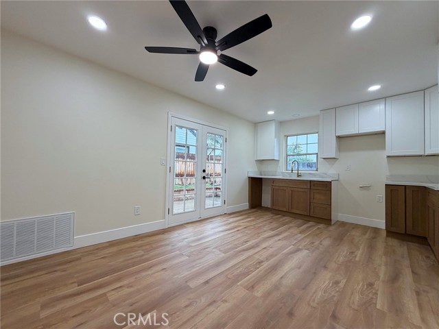 949 Oak Glen Ln, Colton, CA 92324 photo 9