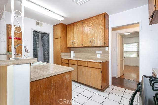 8465 Hazeltine photo 8