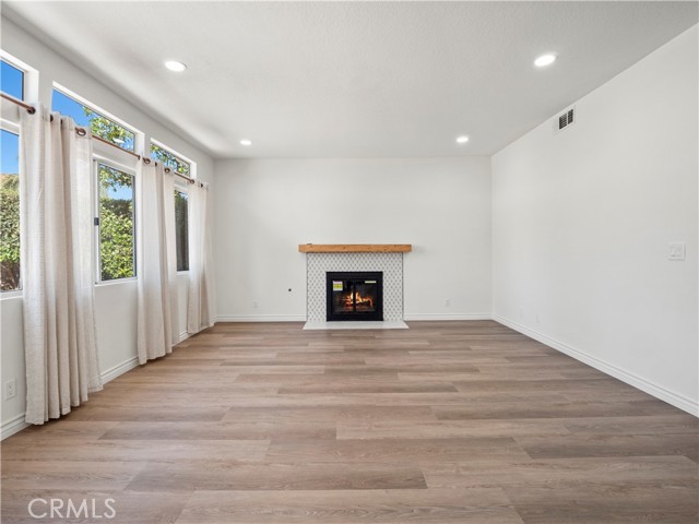 Image 6 of 35 For 22325 Mandarin Lane