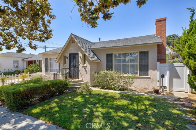 4245 14th Street, Long Beach, California 90804, 5 Bedrooms Bedrooms, ,3 BathroomsBathrooms,Single Family Residence,For Sale,14th,SB24143541