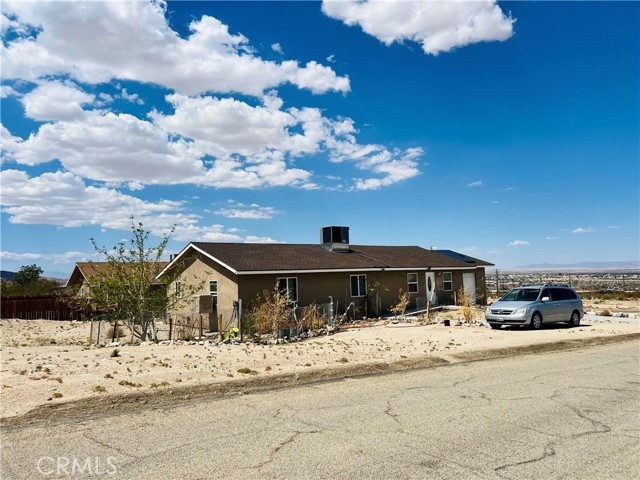 Detail Gallery Image 5 of 20 For 74679 Sunrise Dr, Twentynine Palms,  CA 92277 - 3 Beds | 2 Baths