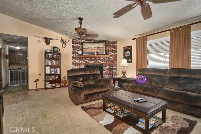 Detail Gallery Image 11 of 57 For 14545 Rincon Rd, Apple Valley,  CA 92307 - 3 Beds | 2/1 Baths