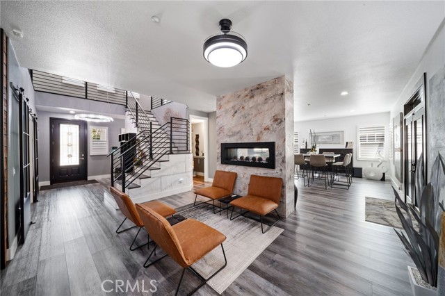 15583 N Peak Lane, Fontana CA: https://media.crmls.org/medias/e3c07616-453f-4fcf-b428-a76feedd293b.jpg