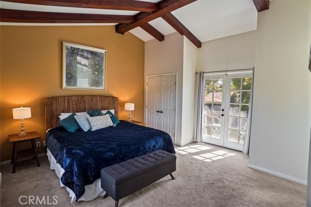 525 Bob Hope Drive, Burbank CA: https://media.crmls.org/medias/e3c130de-319a-4a0d-b8db-fb27c9287da5.jpg