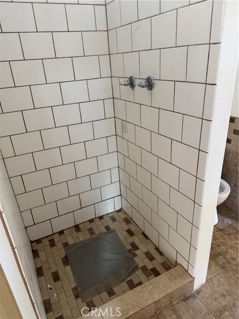 Detail Gallery Image 14 of 20 For 4087 Abbott, Lynwood,  CA 90262 - 2 Beds | 1 Baths