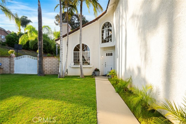 2424 Norte Vista Drive, Chino Hills CA: https://media.crmls.org/medias/e3c1a32a-c773-441d-932f-f97a1180aa41.jpg