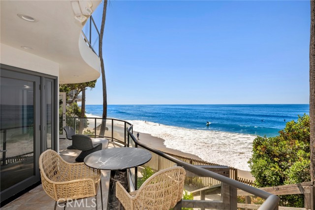 Detail Gallery Image 15 of 56 For 921 Gaviota Dr, Laguna Beach,  CA 92651 - 7 Beds | 7/1 Baths