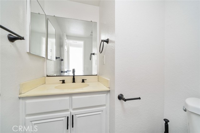 Detail Gallery Image 16 of 30 For 115 E Rosewood Ct, Ontario,  CA 91764 - 2 Beds | 2/2 Baths