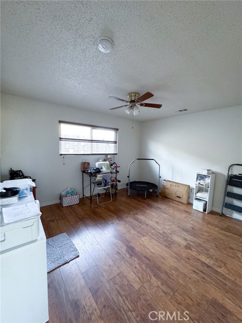 Detail Gallery Image 14 of 18 For 1140 Front St, Livingston,  CA 95334 - 3 Beds | 2 Baths