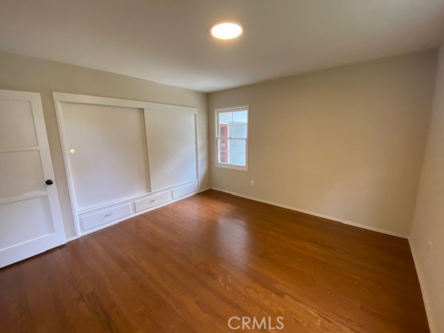 https://media.crmls.org/medias/e3c3b184-cf71-45af-8854-b45e2cb8c79b.jpg?preset=X-Large