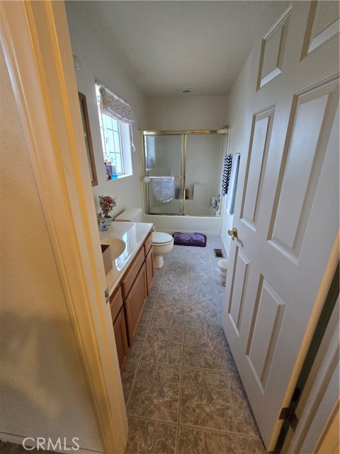 Detail Gallery Image 11 of 20 For 33361 Carlock Dr, Running Springs,  CA 92382 - 2 Beds | 1/1 Baths