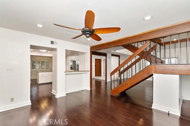 Detail Gallery Image 3 of 26 For 1908 Speyer, Redondo Beach,  CA 90278 - 3 Beds | 2/1 Baths