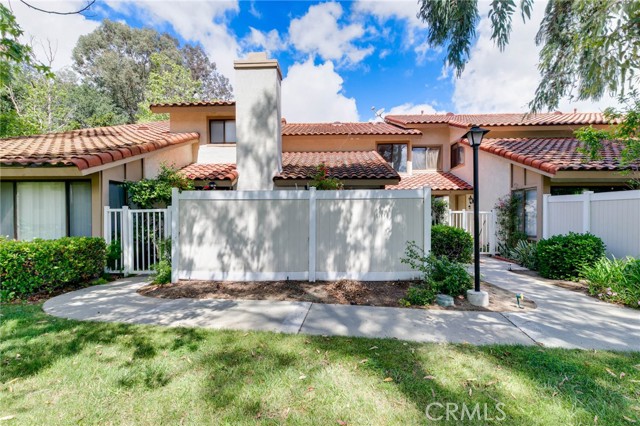 1327 Solera Lane, Diamond Bar CA: https://media.crmls.org/medias/e3c438e4-b23e-4537-acf9-40ba6543c564.jpg