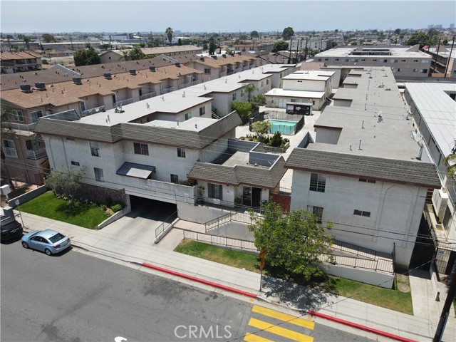13325 Kornblum Avenue, Hawthorne CA: https://media.crmls.org/medias/e3c4443e-b61d-40a1-ad2a-d37facc18222.jpg