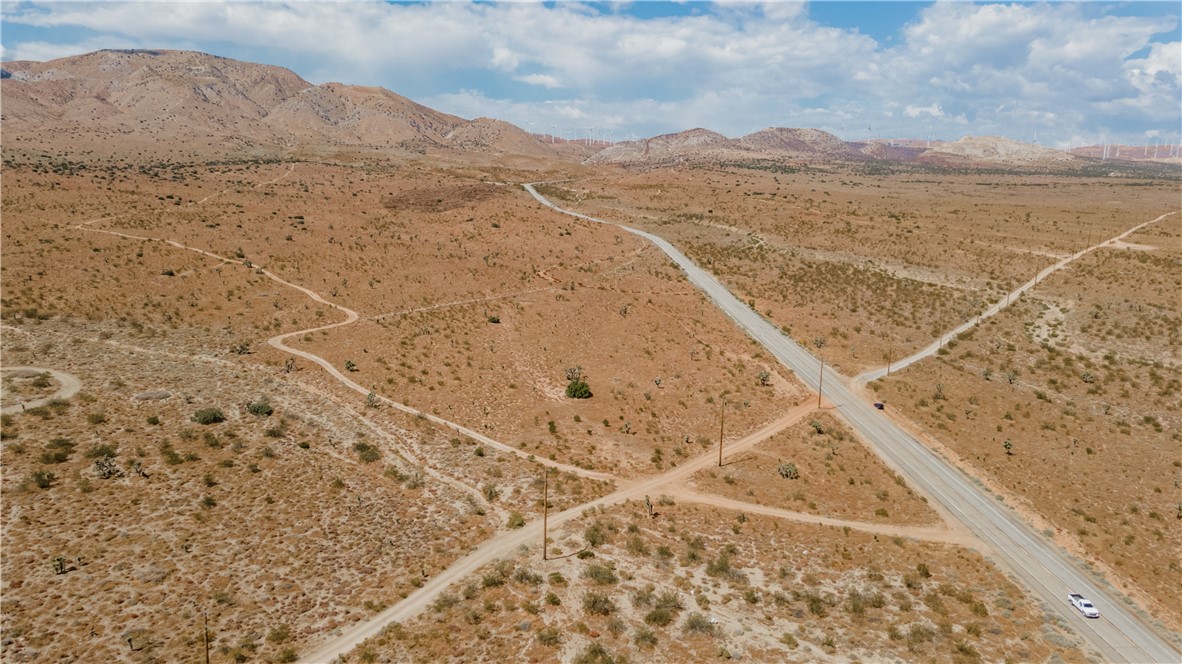 Detail Gallery Image 4 of 13 For 0 Tehachapi Willow Springs Road, Rosamond,  CA 93560 - – Beds | – Baths