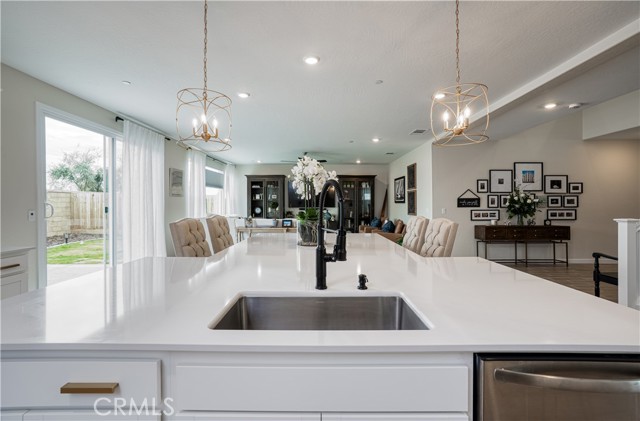 Detail Gallery Image 21 of 32 For 1093 Traverse Dr, Madera,  CA 93636 - 4 Beds | 3/1 Baths