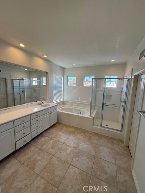 Detail Gallery Image 17 of 24 For 6 Ponte, Irvine,  CA 92606 - 5 Beds | 3/1 Baths