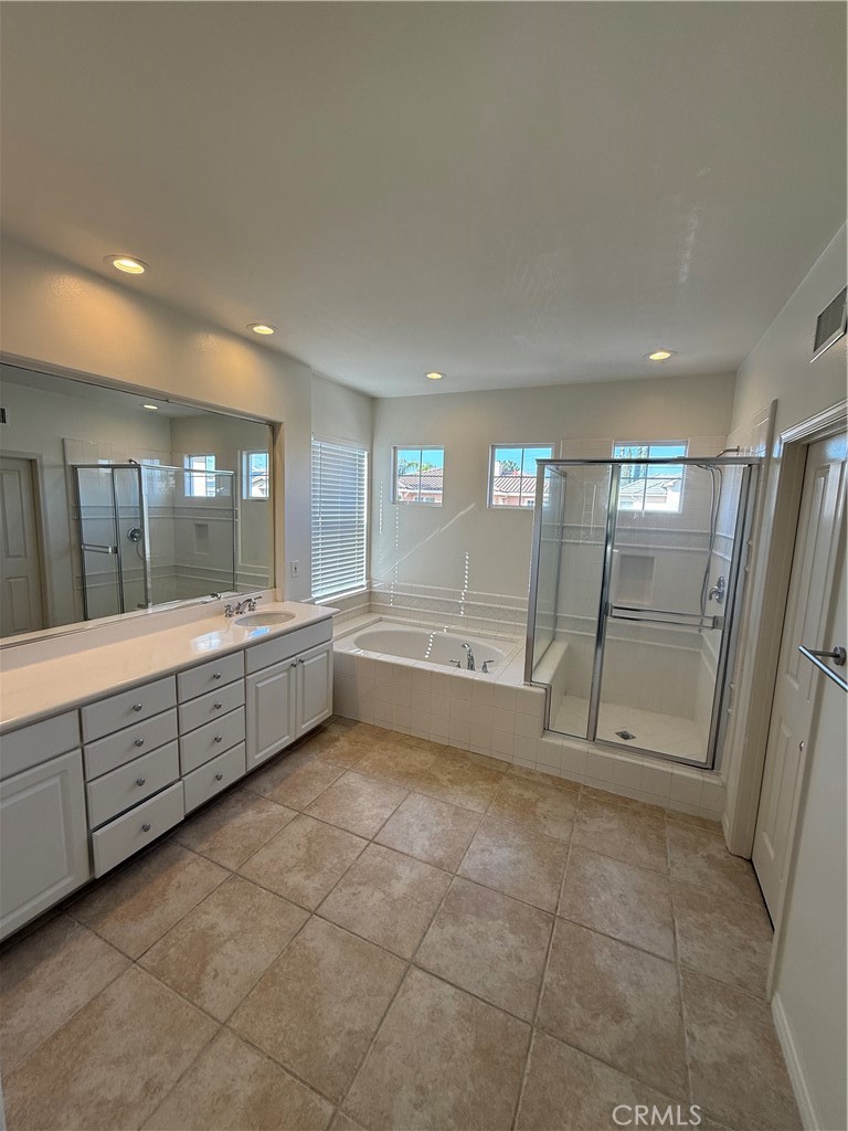 MLS #OC25275384 image #16