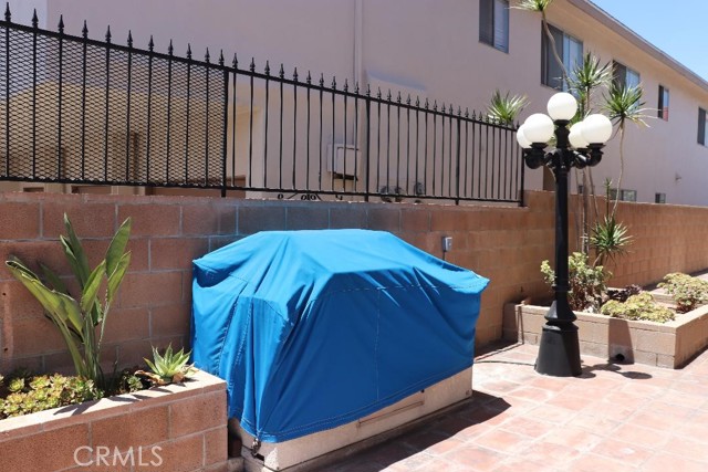 Detail Gallery Image 13 of 13 For 985 W 9th, San Pedro,  CA 90731 - 4 Beds | 2 Baths