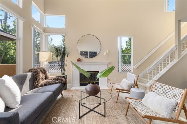 19431 Rue De Valore, Lake Forest CA: https://media.crmls.org/medias/e3c60b56-9f39-4024-98de-4f821f630d4c.jpg