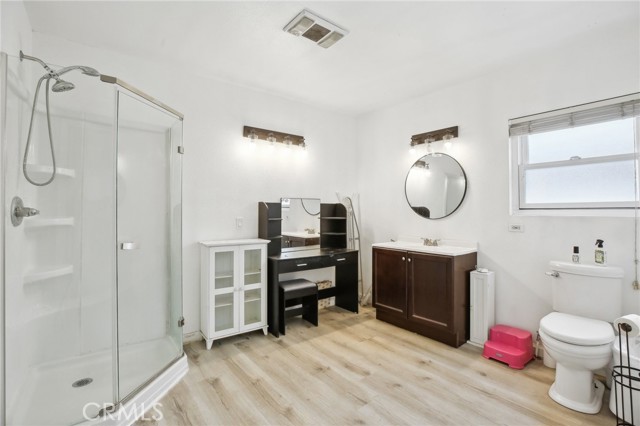 3686 Palo Verde Avenue, Long Beach CA: https://media.crmls.org/medias/e3c73311-1511-4824-a0c1-72314c81ae13.jpg
